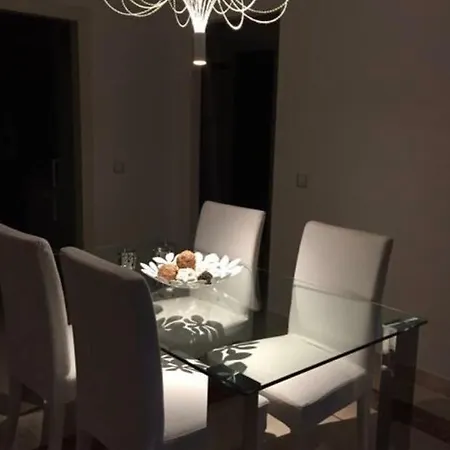 Precioso Con Jardin Y Piscina Comunitaria * Estepona