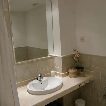 Precioso Con Jardin Y Piscina Comunitaria Apartmán